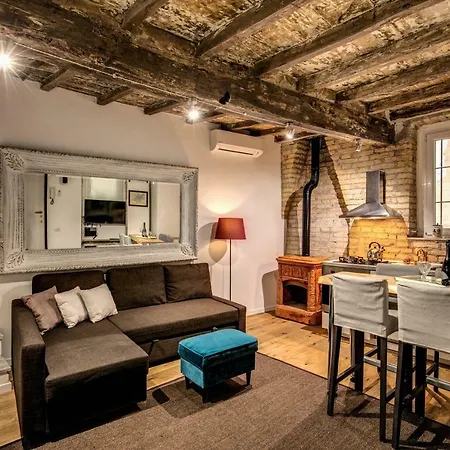 Farnese House In Rome-2